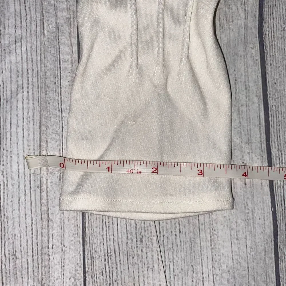 Vintage white gloves w/stitching on top of hand women sz small